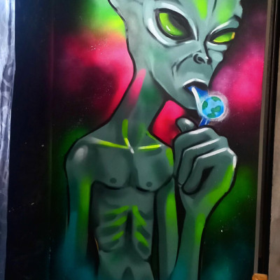 Mural de graffiti en Puebla - bares