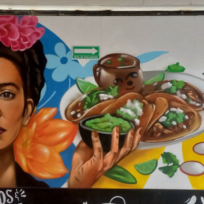 Mural de graffiti en Puebla - murales, comida