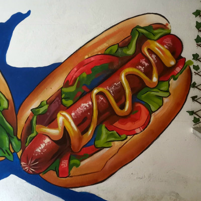 Mural de graffiti en Puebla - comida, rotulos